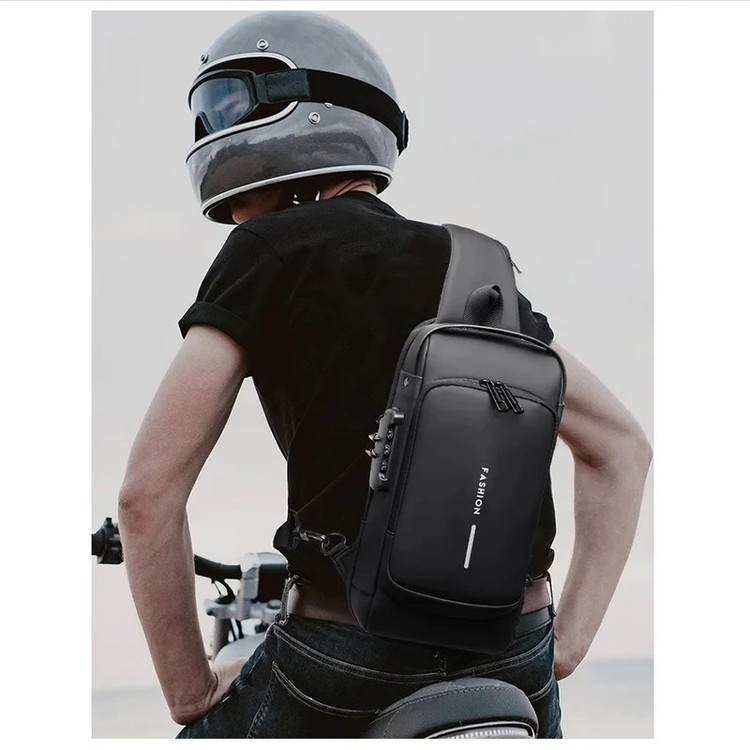 کیف کراسبادی مردانه مدل فشن با پورت USB، ضد آب و قفل رمزدار – نمای جلو