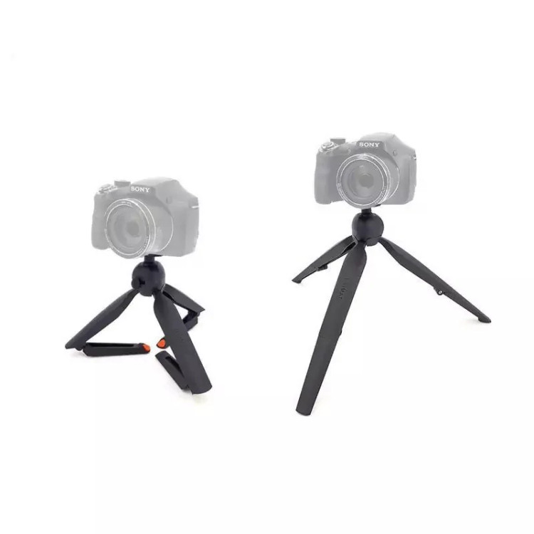 سه پایه حرفهای رومیزی یانتنگ با دوربین DSLR نصب شده روی آن