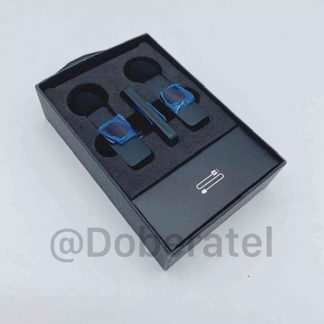 داخل جعبه ی میکروفن یقه ای k9 دو میکروفنه