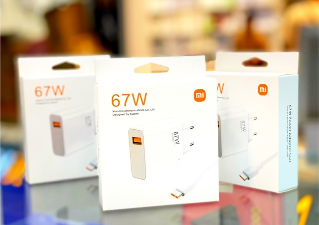 شارژر ۶۷وات شیائومی با کابل ثانیه شمار