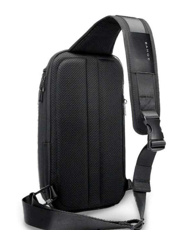 نمای پشتی کیف کراس بادی با بند قوی