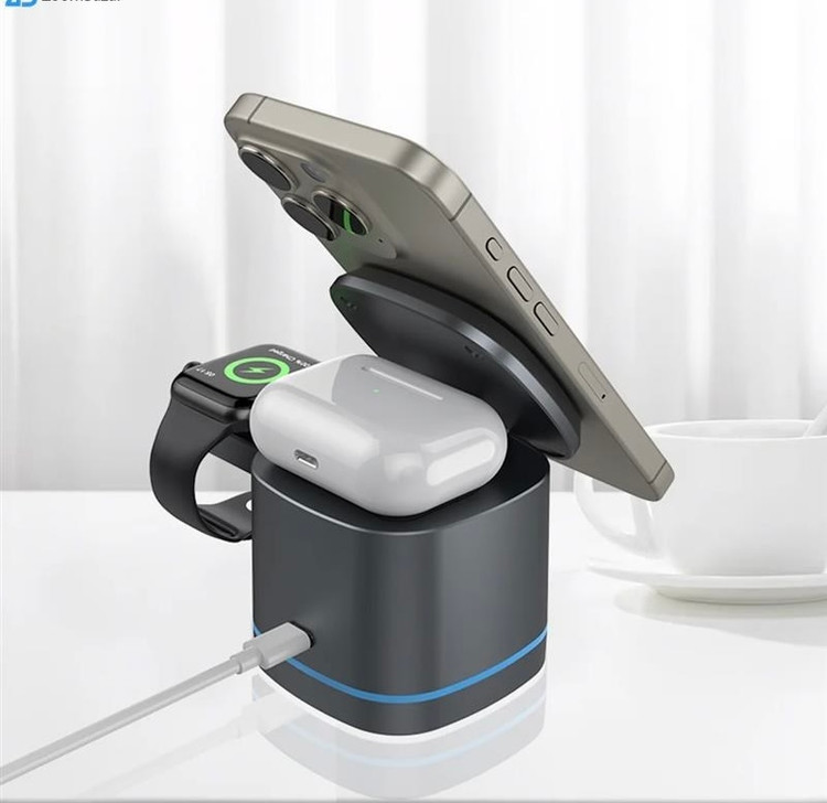 شارژ همزمان گوشی، ساعت هوشمند و ایرپاد در شارژر پاوا Cube با ضمانت